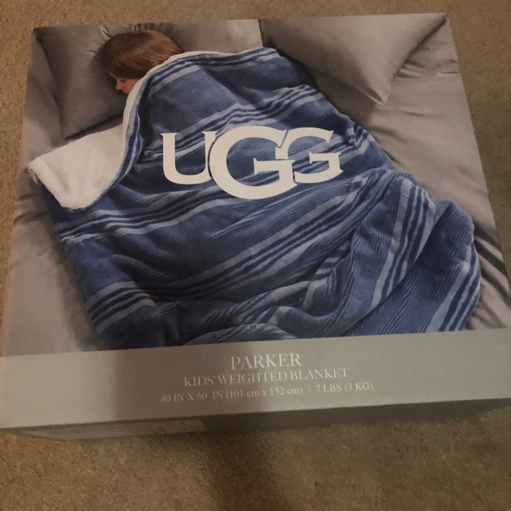 NIB Ugg Kids Weighted blanket 7 lbs